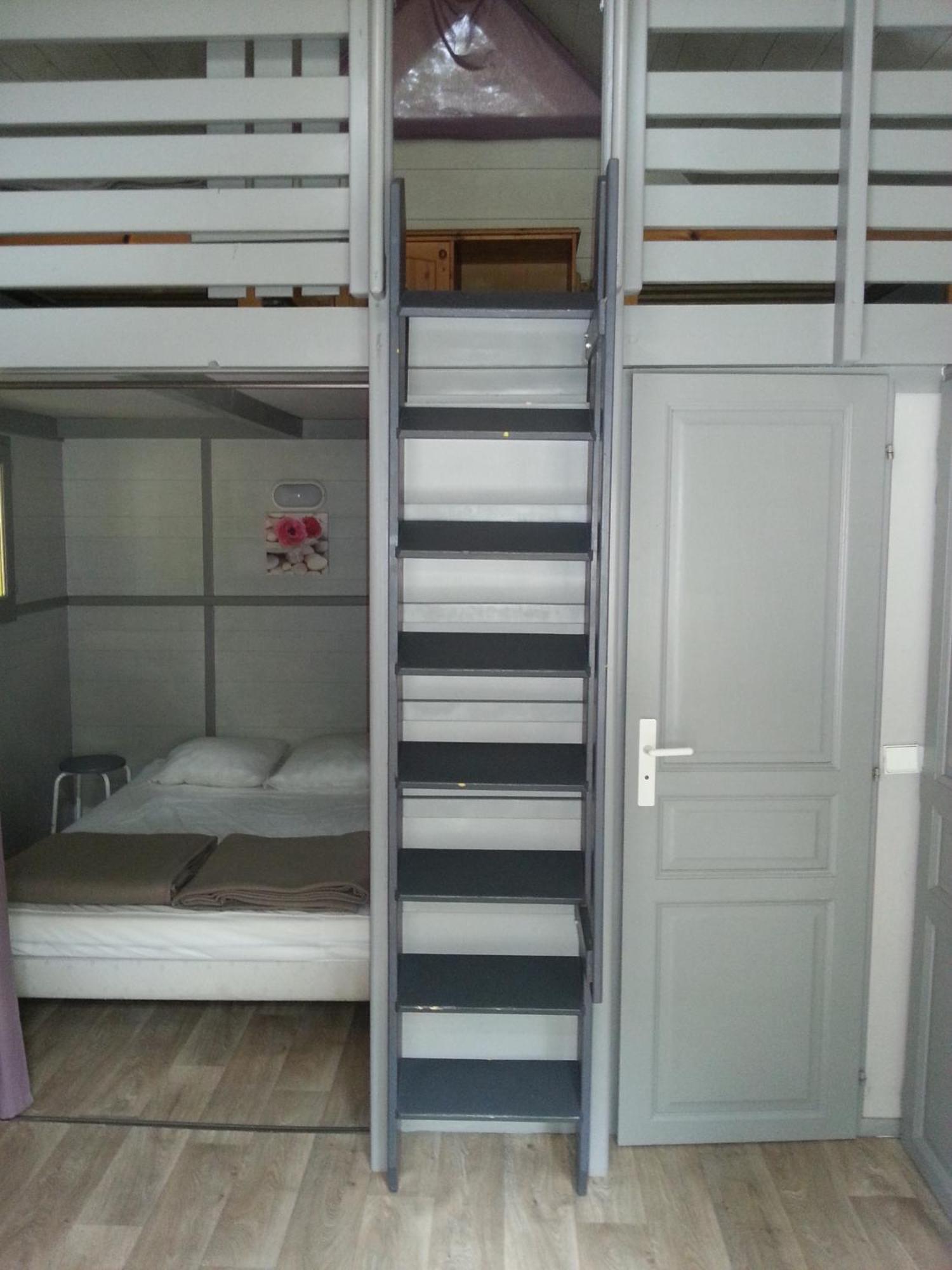 Camping Paradis Bellerive Montfrin Номер фото